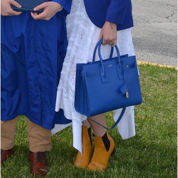 Saint Laurent Paris SAC DE JOUR MEDIUM Blue Italy Leather Strap - Picture 5 of 12